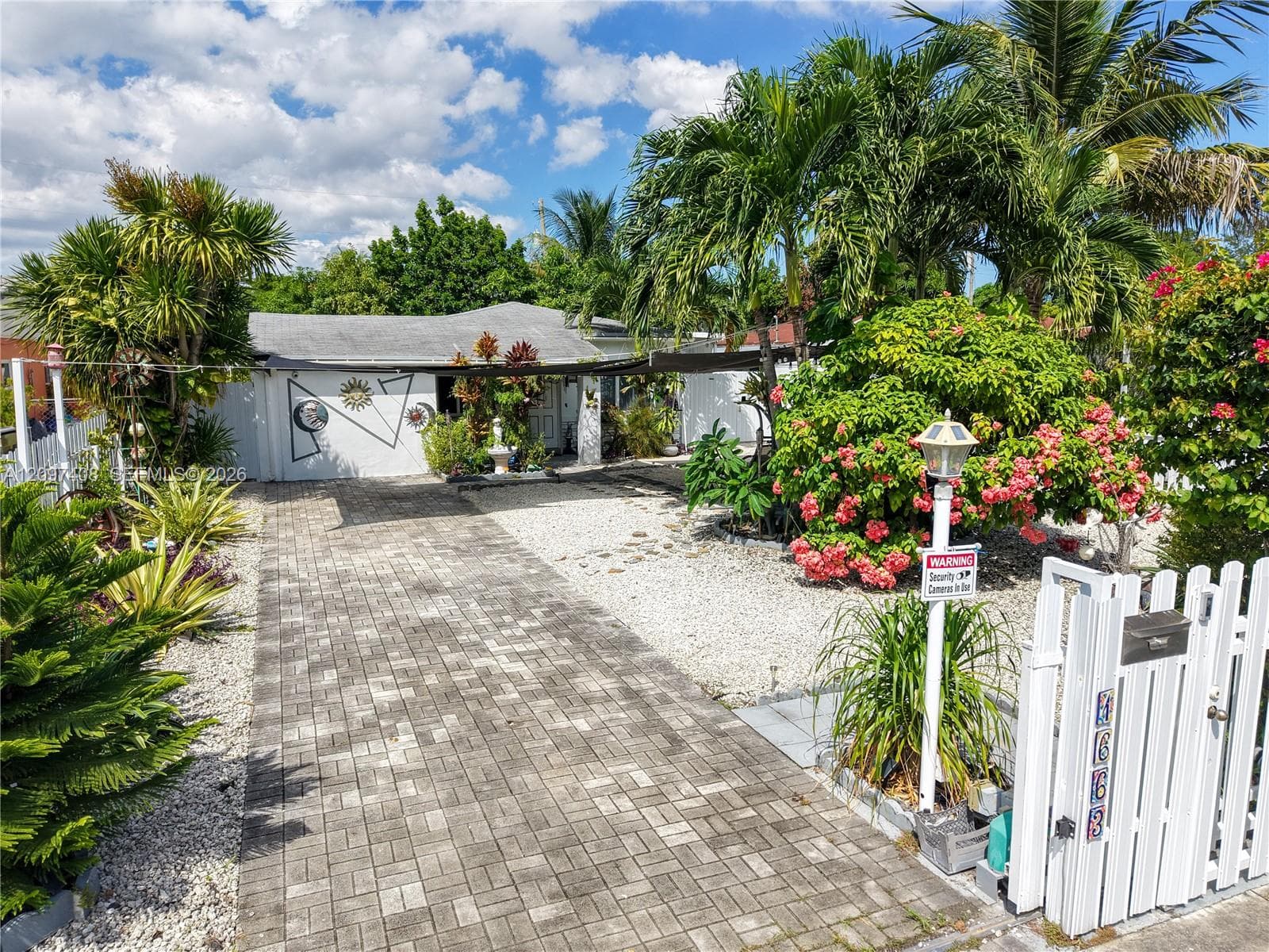 1663 NE 176th St, North Miami Beach FL 33162