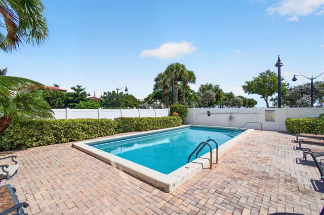 180 SE 20th Avenue # 403, Deerfield Beach FL 33441 - Deerfield Beach, FL - Photo 7