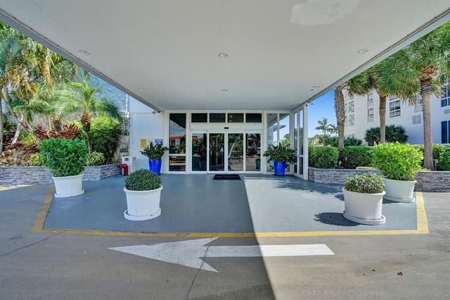 4250 Galt Ocean Drive # 15U, Fort Lauderdale FL 33308 - Fort Lauderdale, FL - Photo 2