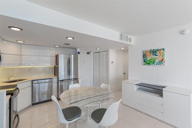 345 Ocean Dr # 1012, Miami Beach FL 33139 - Miami Beach, FL - Photo 7