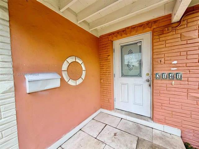 2141 NE 124th St, North Miami FL 33181 - North Miami, FL - Photo 7