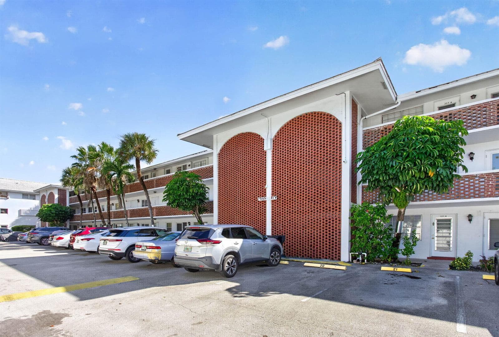 2050 NE 39th Street # W109, Lighthouse Point FL 33064 - Lighthouse Point, FL - Photo 1