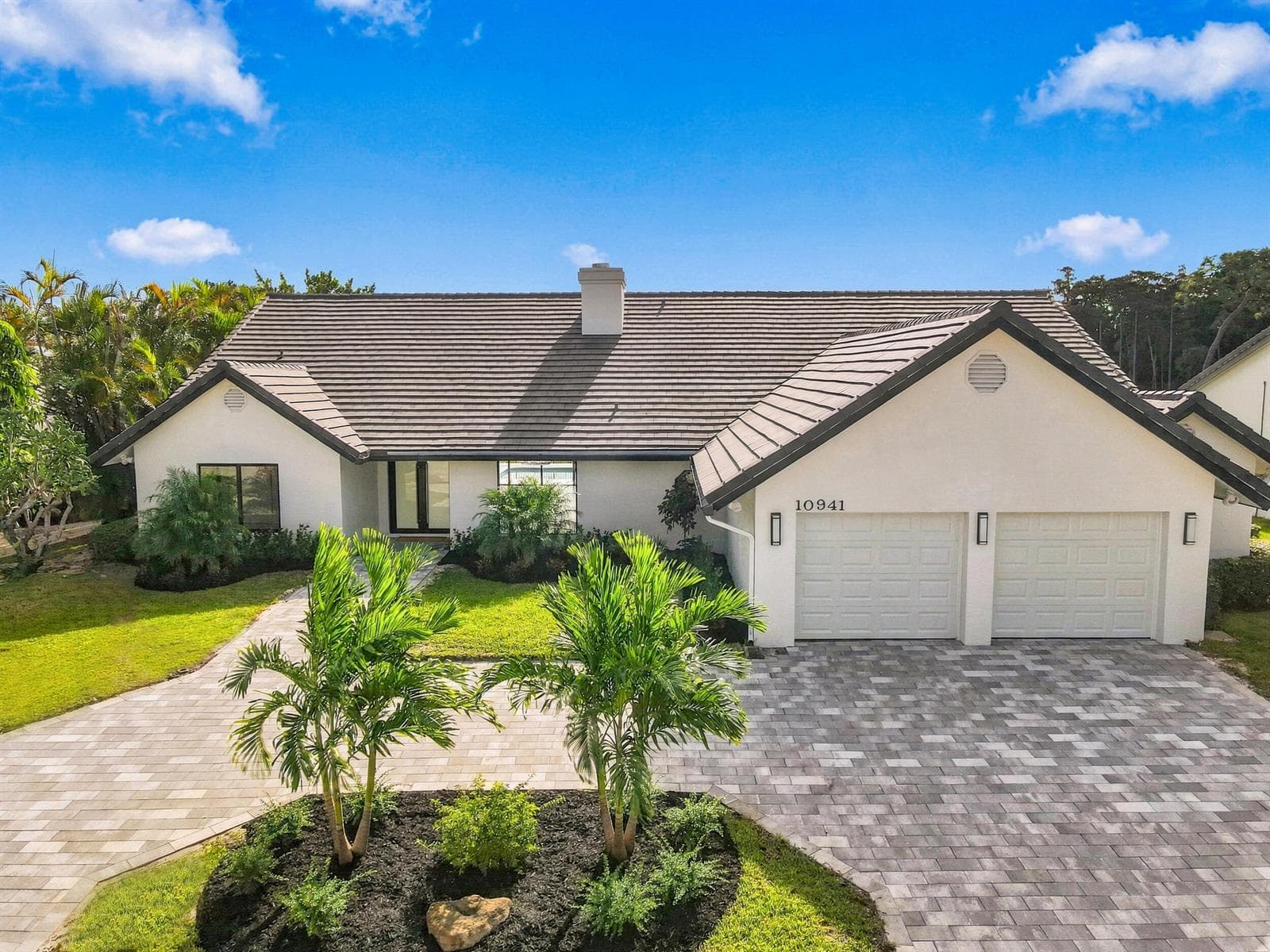 10941 BOCA WOODS Lane, Boca Raton FL 33428 - Boca Raton, FL - Photo 1
