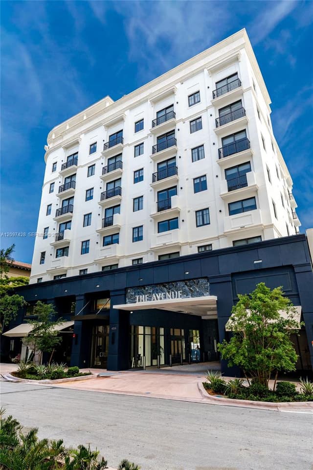 4220 Laguna # 703, Coral Gables FL 33146 - Coral Gables, FL - Photo 2