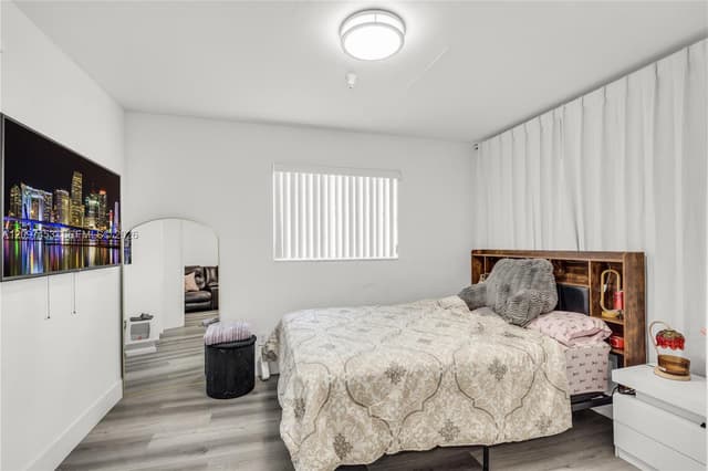 25 W 26th St, Hialeah FL 33010 - Hialeah, FL - Photo 6