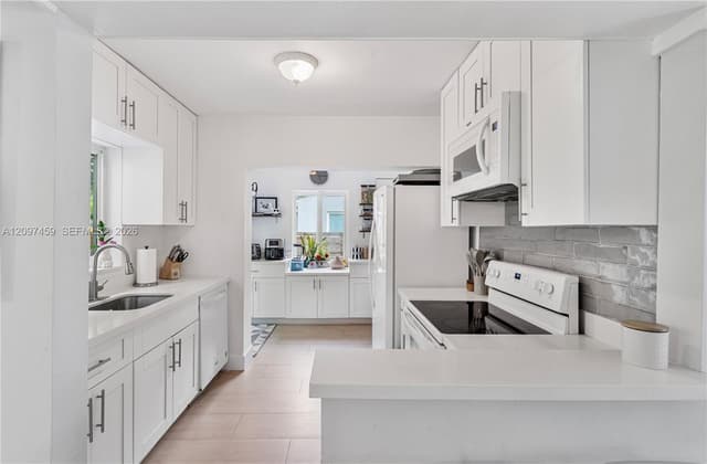 202 NW 92nd St, Miami Shores FL 33150 - Miami Shores, FL - Photo 6