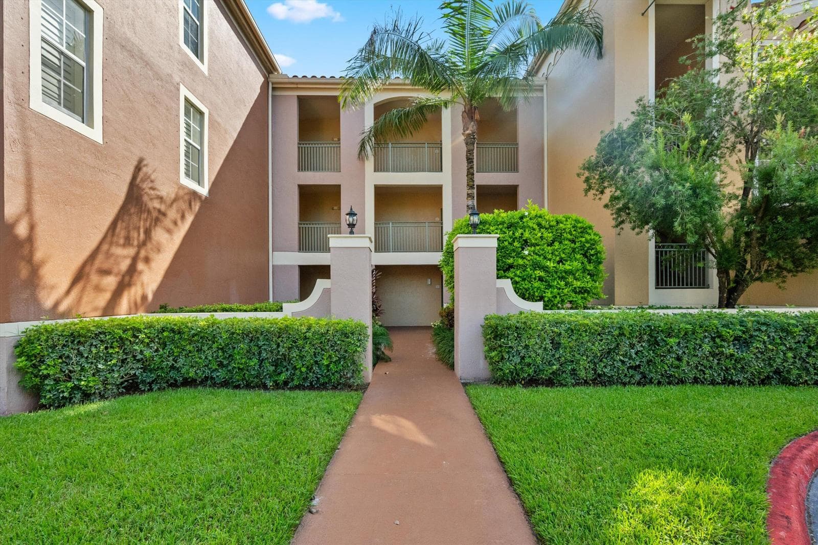 11750 SAINT ANDREWS Place # 208, Wellington FL 33414 - Wellington, FL - Photo 1