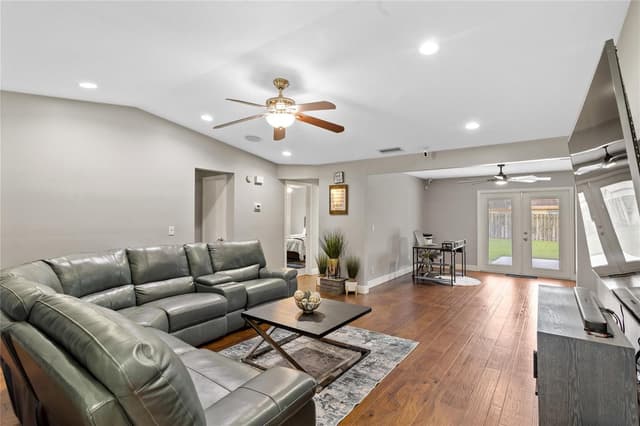 238 Bilbao Street, Royal Palm Beach FL 33411 - Royal Palm Beach, FL - Photo 2