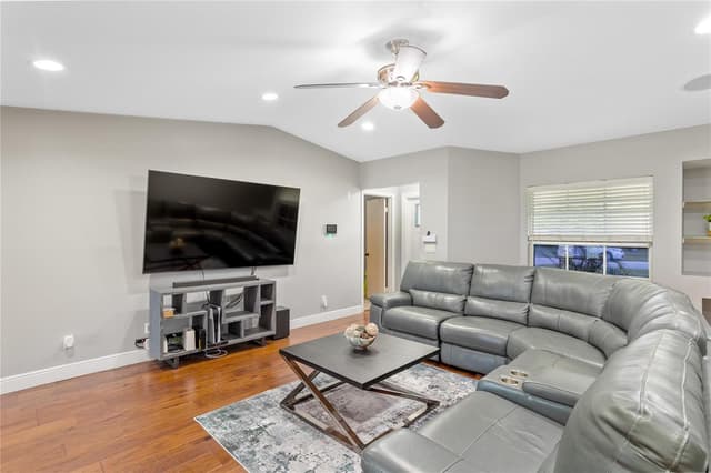 238 Bilbao Street, Royal Palm Beach FL 33411 - Royal Palm Beach, FL - Photo 4