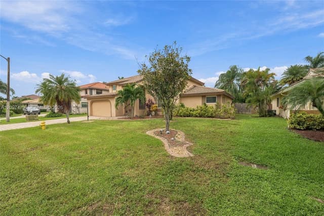 5361 Lancelot Ln, Davie FL 33331 - Davie, FL - Photo 3