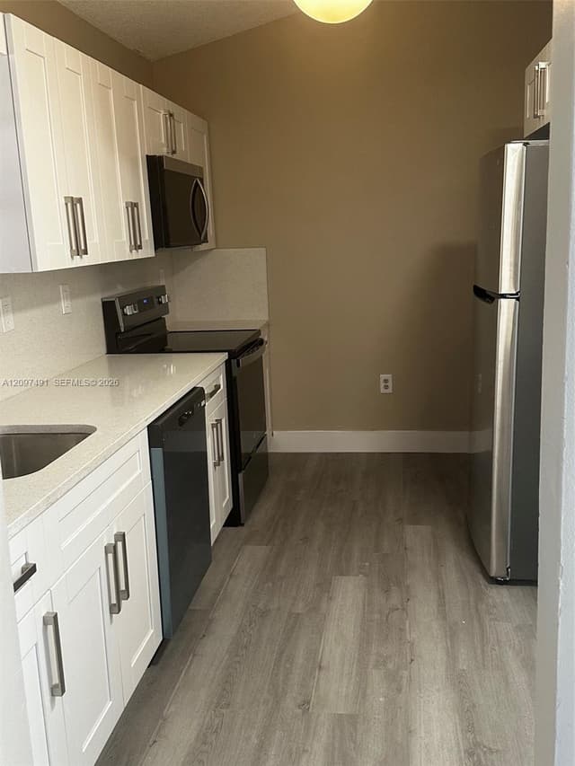 20200 NW 32nd Ave, Miami Gardens FL 33056 - Miami Gardens, FL - Photo 6