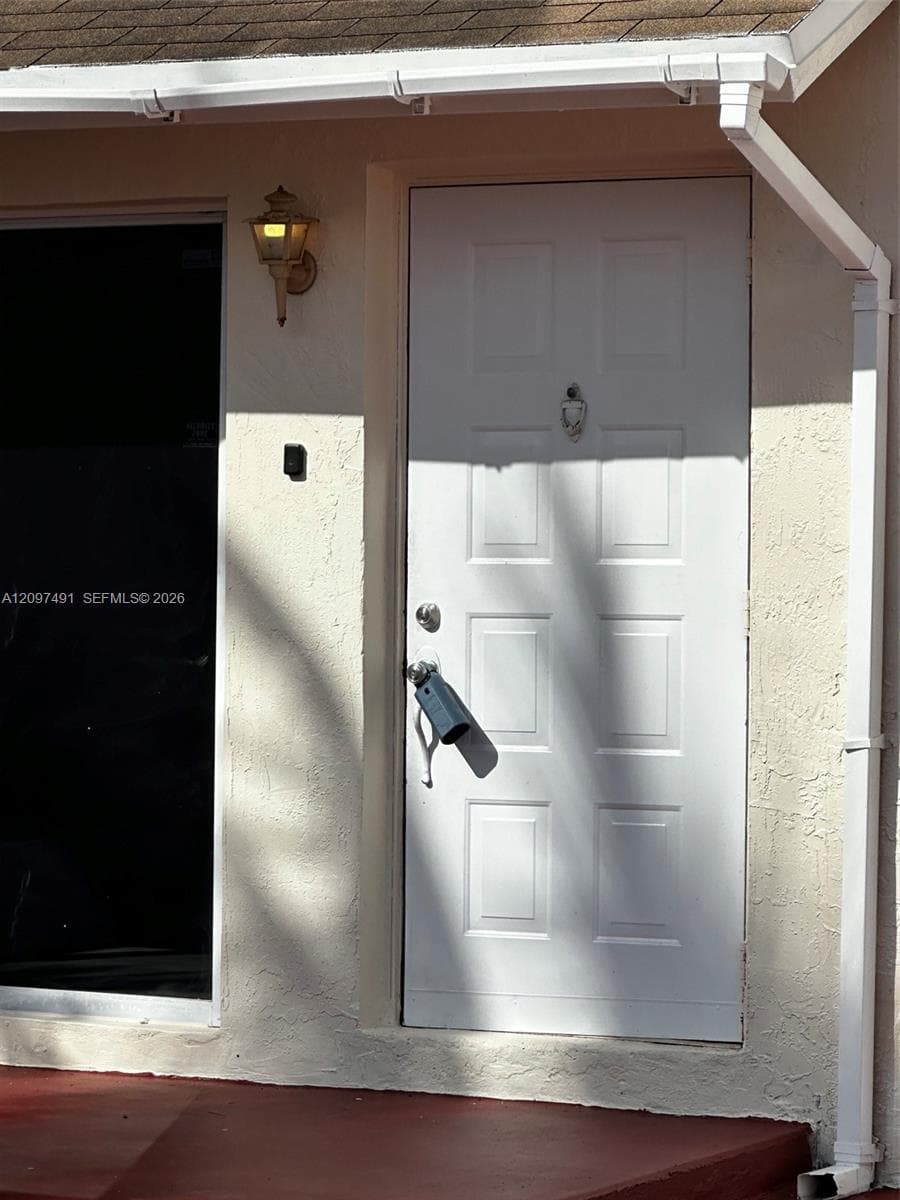 20200 NW 32nd Ave, Miami Gardens FL 33056 - Miami Gardens, FL - Photo 1