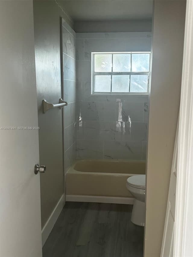 20200 NW 32nd Ave, Miami Gardens FL 33056 - Miami Gardens, FL - Photo 4