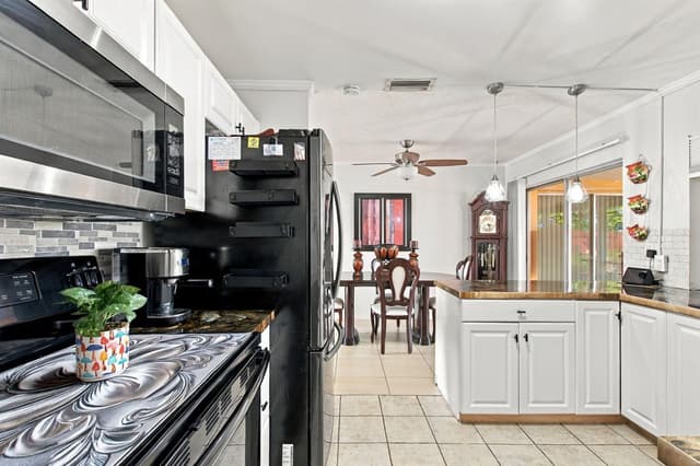 975 NW 67TH Avenue, Margate FL 33063 - Margate, FL - Photo 7