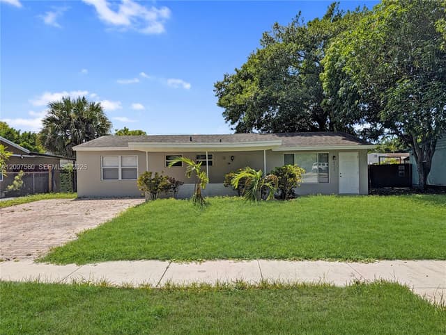 6510 SW 16th Ct, North Lauderdale FL 33068 - North Lauderdale, FL - Photo 2