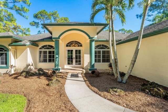 15575 88th Place N, Loxahatchee FL 33470 - Loxahatchee, FL - Photo 2