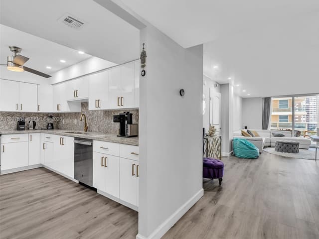 1904 S Ocean Dr # 905, Hallandale Beach FL 33009 - Hallandale Beach, FL - Photo 4