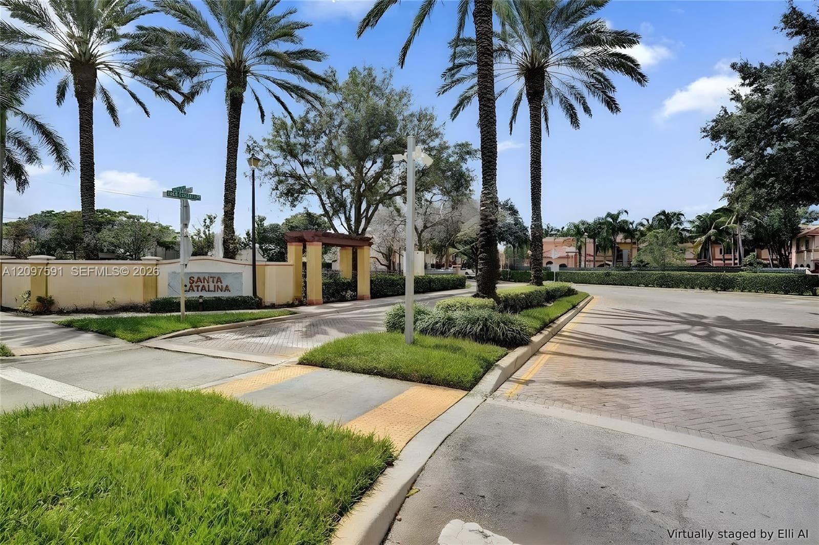 1210 Santa Catalina Ln, North Lauderdale FL 33068