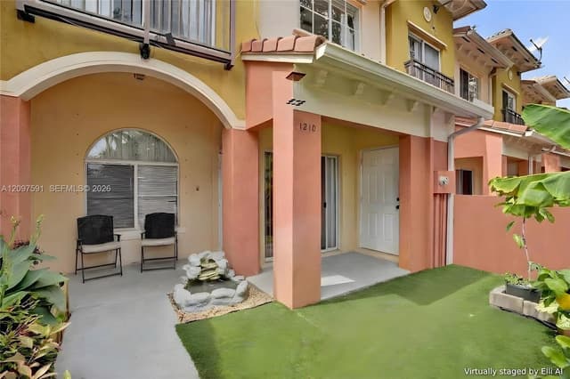 1210 Santa Catalina Ln, North Lauderdale FL 33068 - North Lauderdale, FL - Photo 4