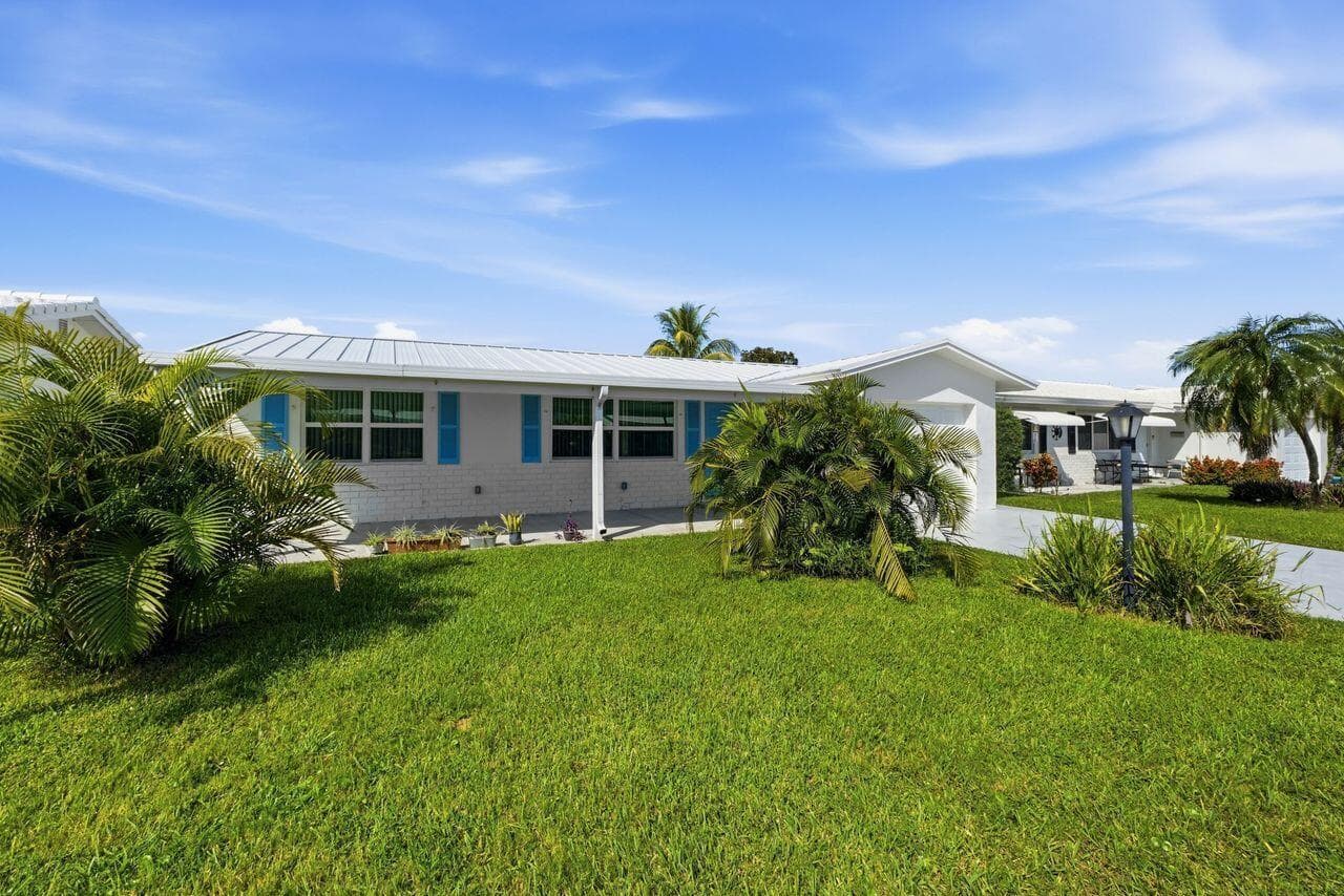 1003 SW 17th Street, Boynton Beach FL 33426 - Boynton Beach, FL - Photo 1