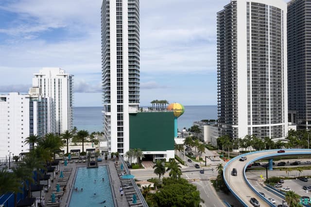 4010 S Ocean Drive # R1007, Hollywood FL 33019 - Hollywood, FL - Photo 2