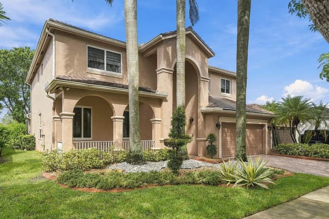 1020 Lavender Circle, Weston FL 33327 - Weston, FL - Photo 2