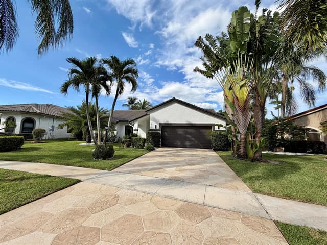 5722 Aspen Ridge Circle, Delray Beach FL 33484 - Delray Beach, FL - Photo 2
