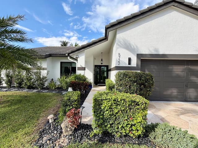 5722 Aspen Ridge Circle, Delray Beach FL 33484 - Delray Beach, FL - Photo 4