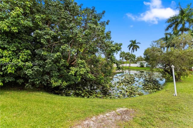 4801 SW 59th Ter, Davie FL 33314 - Davie, FL - Photo 5