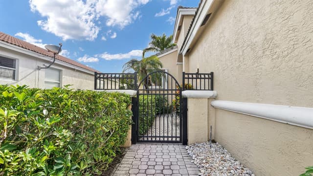 18718 Sea Turtle Lane, Boca Raton FL 33498 - Boca Raton, FL - Photo 5