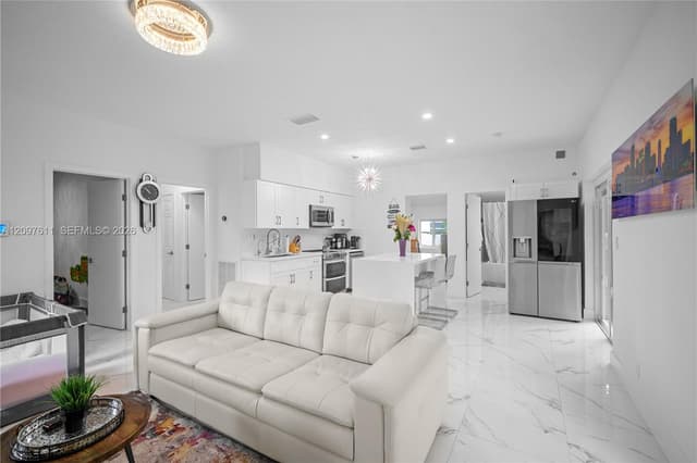 925 NE 4th St, Hallandale Beach FL 33009 - Hallandale Beach, FL - Photo 4