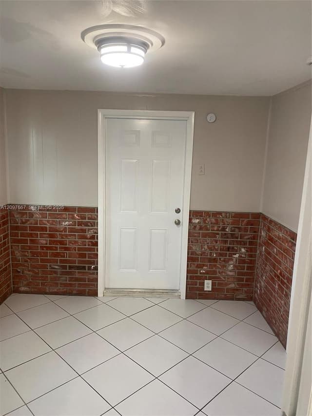 6152 SW 2nd St, Margate FL 33068 - Margate, FL - Photo 7