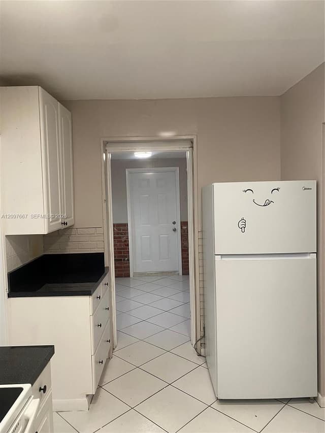 6152 SW 2nd St, Margate FL 33068 - Margate, FL - Photo 4
