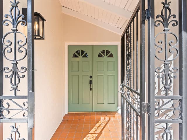 1432 SW 118th Ave, Miami FL 33184 - Miami, FL - Photo 3