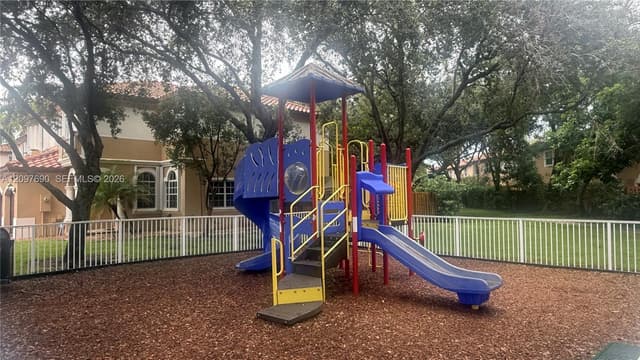 12704 SW 49th Dr, Miramar FL 33027 - Miramar, FL - Photo 5