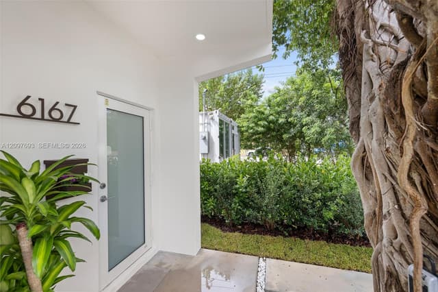 6167 SW 64th St, South Miami FL 33143 - South Miami, FL - Photo 2