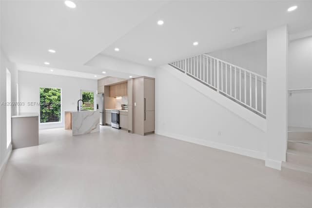 6167 SW 64th St, South Miami FL 33143 - South Miami, FL - Photo 5