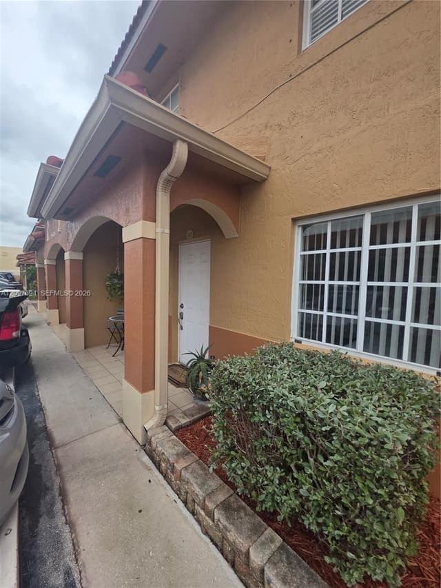 2505 W 76th St # 103, Hialeah FL 33016 - Hialeah, FL - Photo 5
