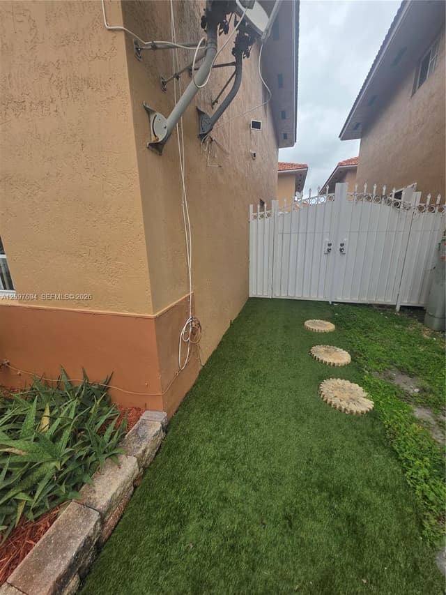 2505 W 76th St # 103, Hialeah FL 33016 - Hialeah, FL - Photo 4