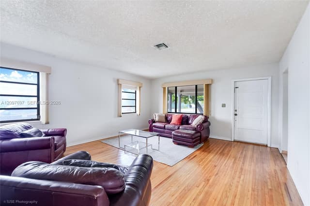 1321 W 2nd Ave, Hialeah FL 33010 - Hialeah, FL - Photo 5