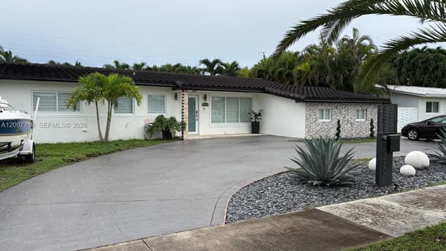 10450 SW 42nd Ter, Miami FL 33165 - Miami, FL - Photo 2