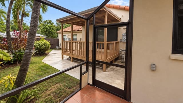 333 Whitethorn Dr, Miami Springs FL 33166 - Miami Springs, FL - Photo 5