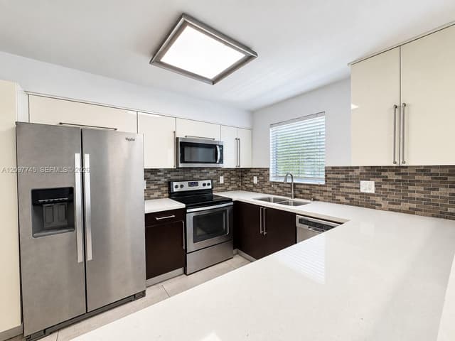791 N Pine Island Rd # 214, Plantation FL 33324 - Plantation, FL - Photo 7