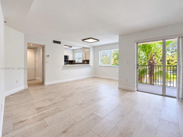 791 N Pine Island Rd # 214, Plantation FL 33324 - Plantation, FL - Photo 3
