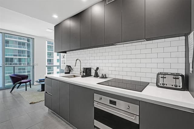 227 NE 2nd St # 1610, Miami FL 33132 - Miami, FL - Photo 5