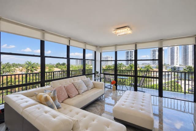 1000 Parkview Dr # 610, Hallandale Beach FL 33009 - Hallandale Beach, FL - Photo 5