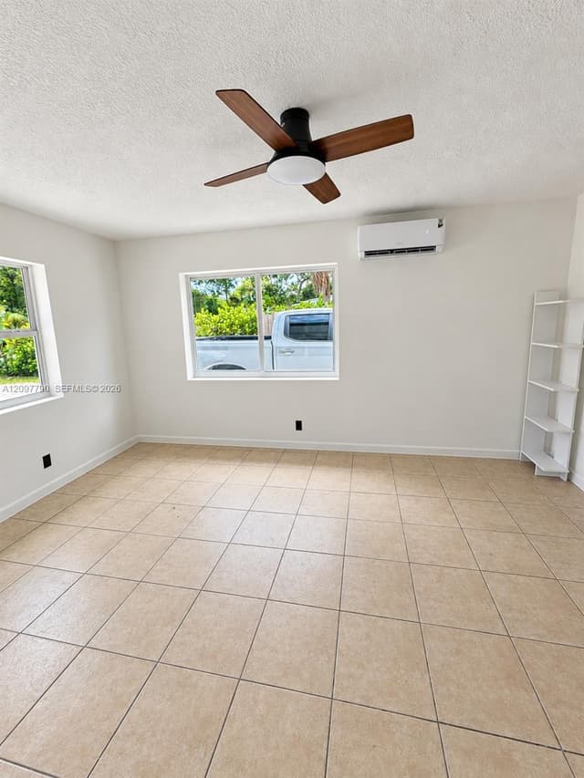 1521 NW 5th Ave, Fort Lauderdale FL 33311 - Fort Lauderdale, FL - Photo 3
