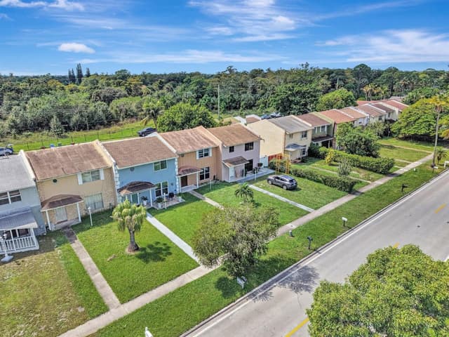 6224 SW 7TH Street, Margate FL 33068 - Margate, FL - Photo 4