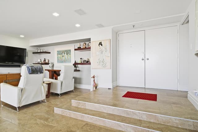 1900 Consulate Place # 1005, West Palm Beach FL 33401 - West Palm Beach, FL - Photo 4