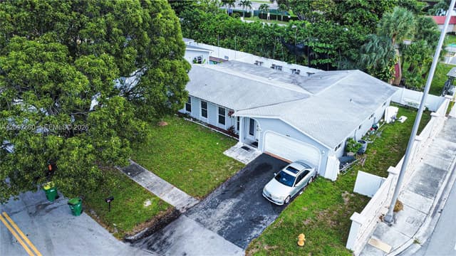 5600 NW 57th Way, Tamarac FL 33319 - Tamarac, FL - Photo 3